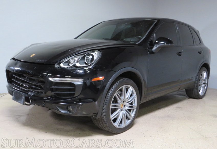 2016 Porsche Cayenne - Image 3