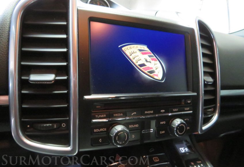 2016 Porsche Cayenne - Image 40