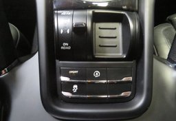 2016 Porsche Cayenne - Image 42