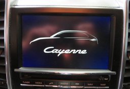 2016 Porsche Cayenne - Image 39