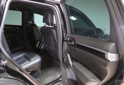 2016 Porsche Cayenne - Image 24