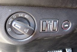 2020 Dodge Challenger - Image 33
