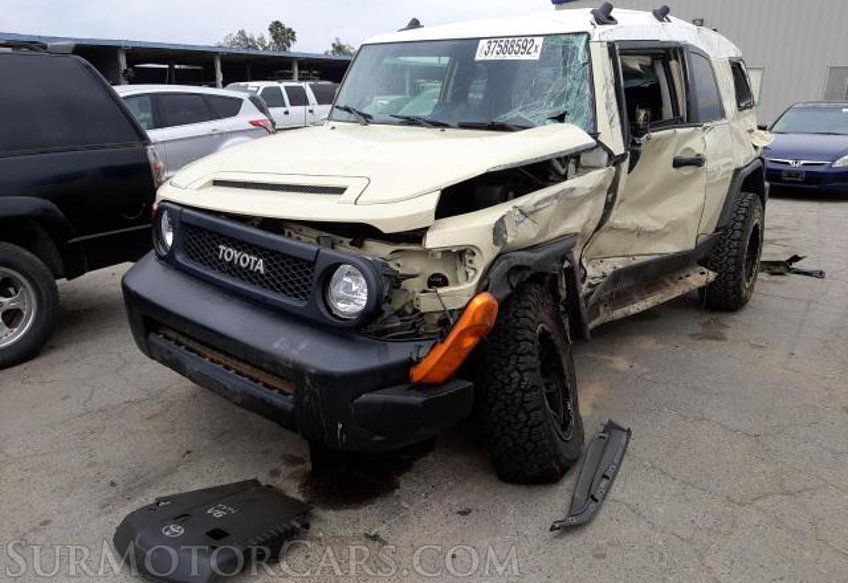 2008 Toyota FJ Cruiser - Image 2