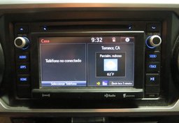 2018 Toyota Tacoma - Image 38