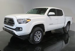 2018 Toyota Tacoma - Image 3