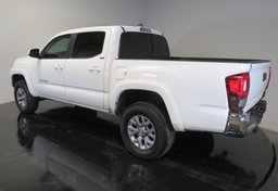 2018 Toyota Tacoma - Image 7