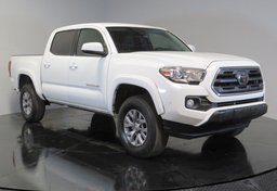 2018 Toyota Tacoma - Image 4