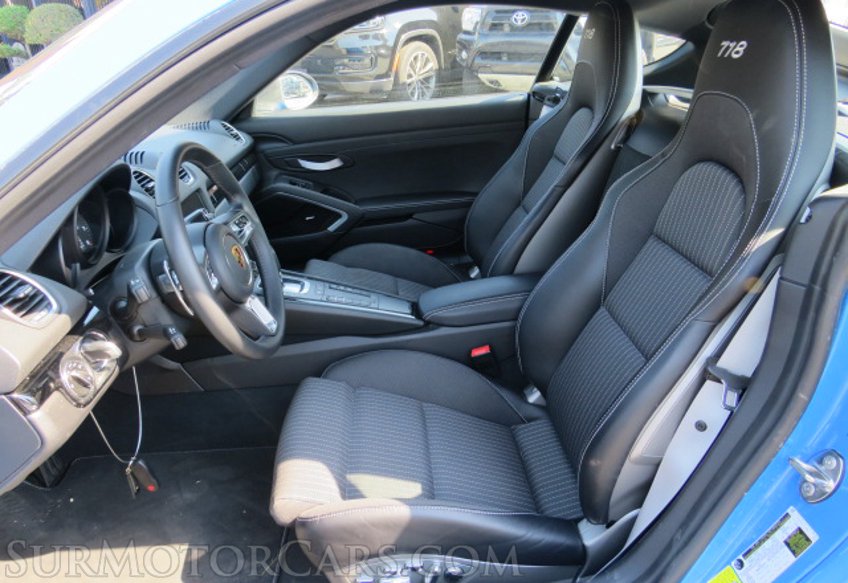 2022 Porsche 718 Cayman - Image 22