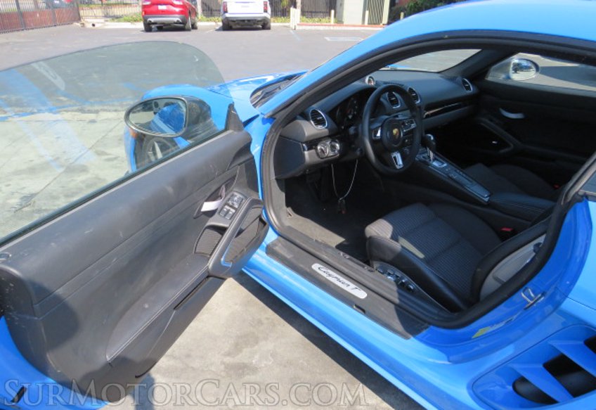 2022 Porsche 718 Cayman - Image 18