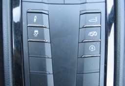 2022 Porsche 718 Cayman - Image 29