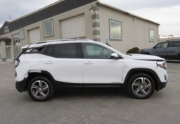 2021 GMC Terrain - Image 10