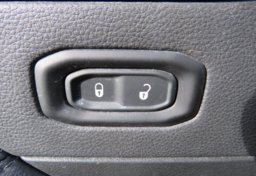 2021 Jeep Wrangler - Image 34