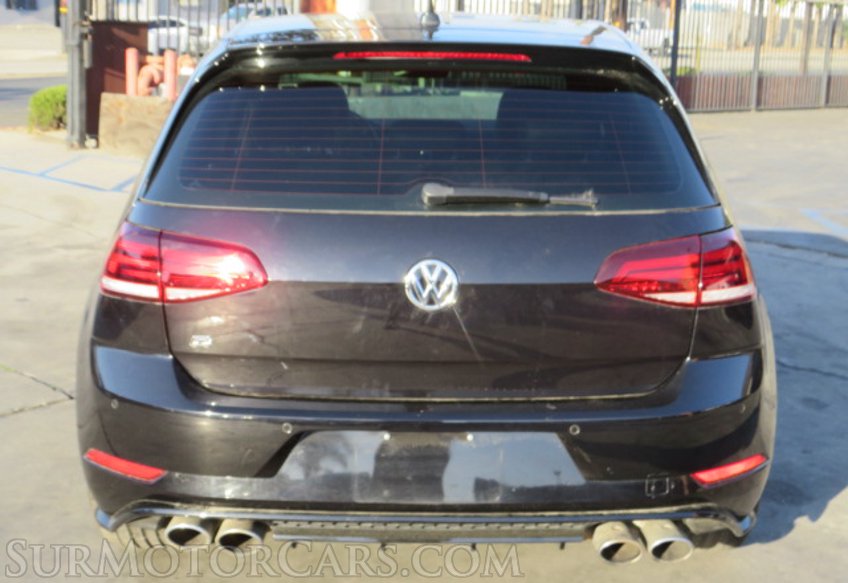 2019 Volkswagen Golf R - Image 12