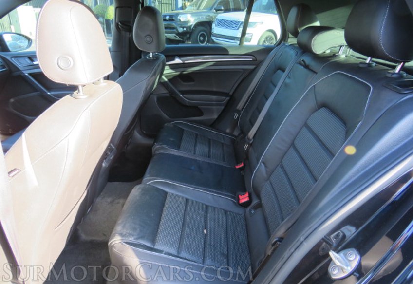 2019 Volkswagen Golf R - Image 30