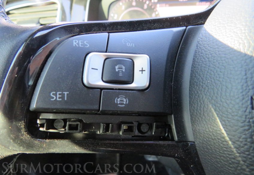 2019 Volkswagen Golf R - Image 46