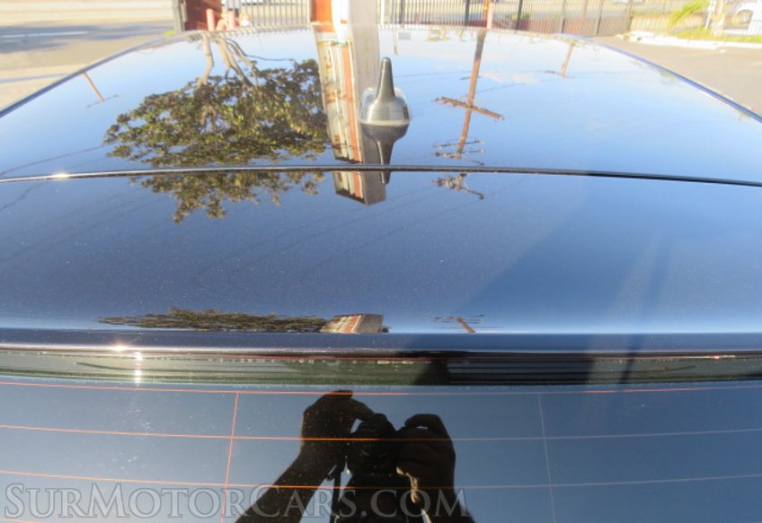 2019 Volkswagen Golf R - Image 13