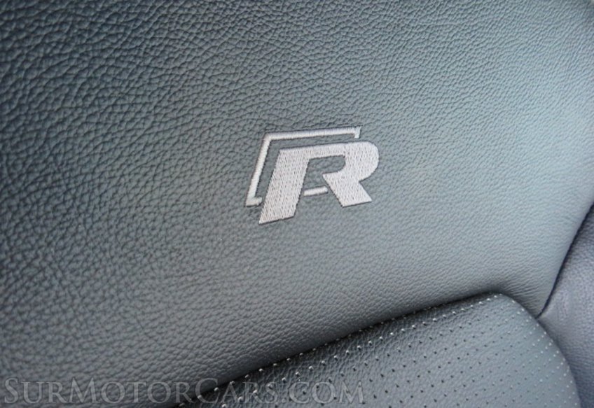 2019 Volkswagen Golf R - Image 21