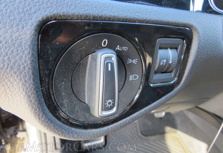 2019 Volkswagen Golf R - Image 33