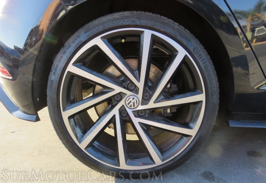 2019 Volkswagen Golf R - Image 18