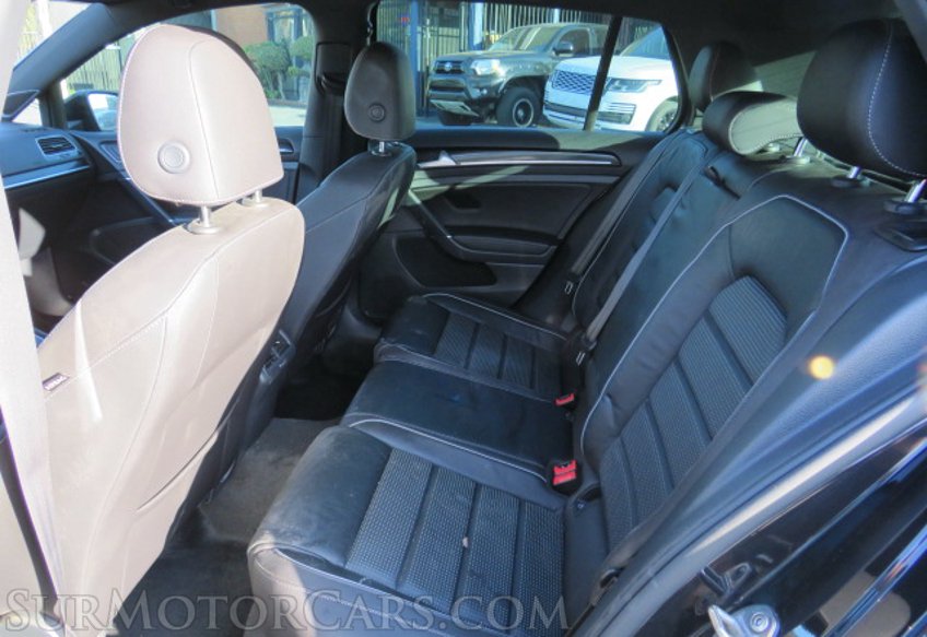 2019 Volkswagen Golf R - Image 29