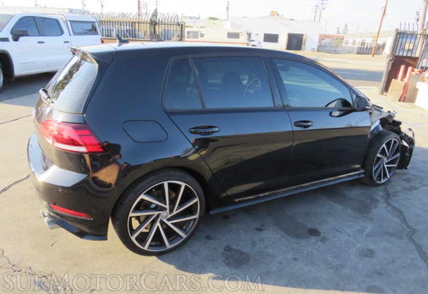 2019 Volkswagen Golf R - Image 8