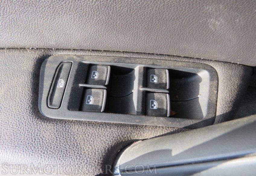 2019 Volkswagen Golf R - Image 32