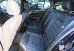 2019 Volkswagen Golf R - Image 30