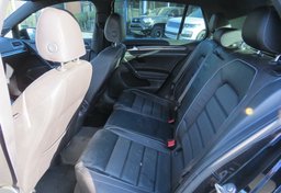 2019 Volkswagen Golf R - Image 29