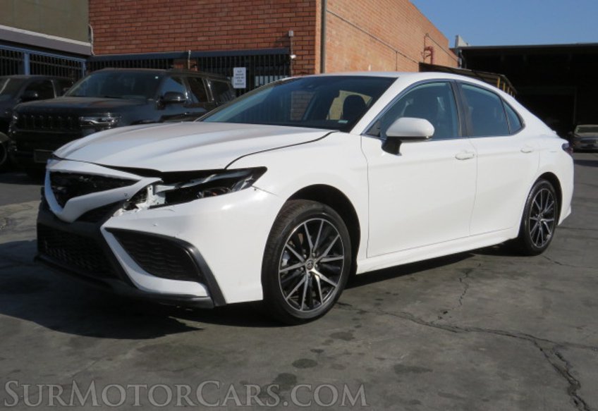 2021 Toyota Camry - Image 3