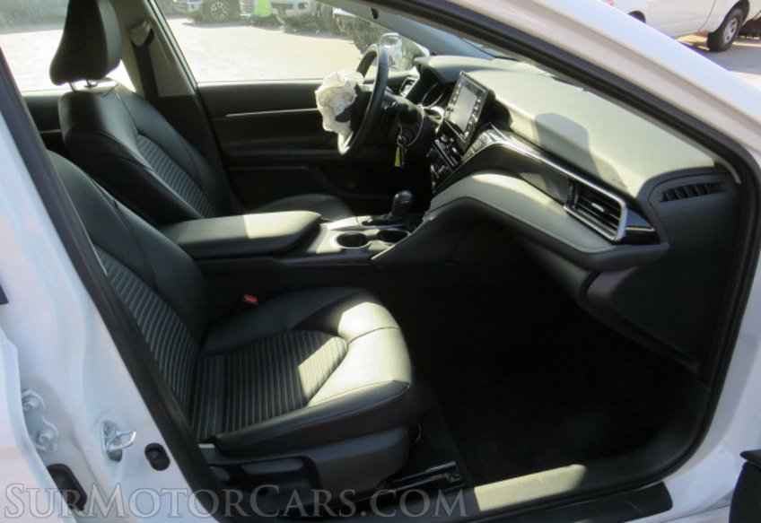 2021 Toyota Camry - Image 21