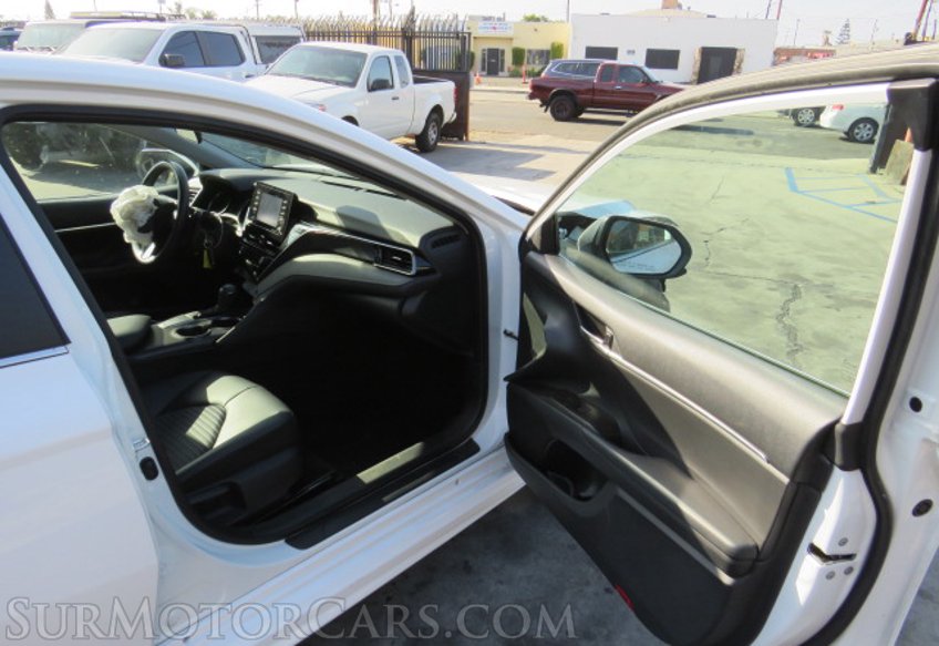 2021 Toyota Camry - Image 19