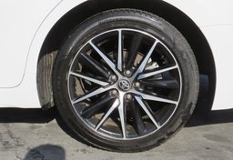 2021 Toyota Camry - Image 11