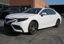 2021 Toyota Camry - Image 3