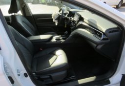 2021 Toyota Camry - Image 21