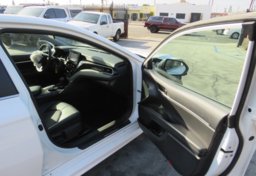 2021 Toyota Camry - Image 19