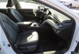 2021 Toyota Camry - Image 23