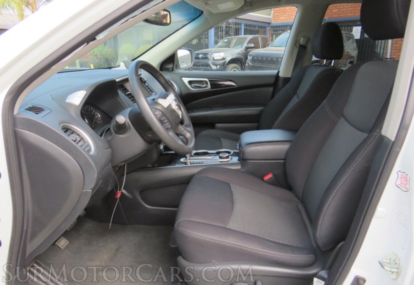 2020 Nissan Pathfinder - Image 25