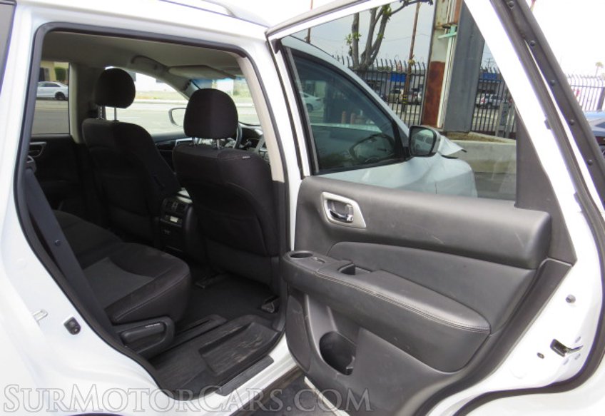 2020 Nissan Pathfinder - Image 28