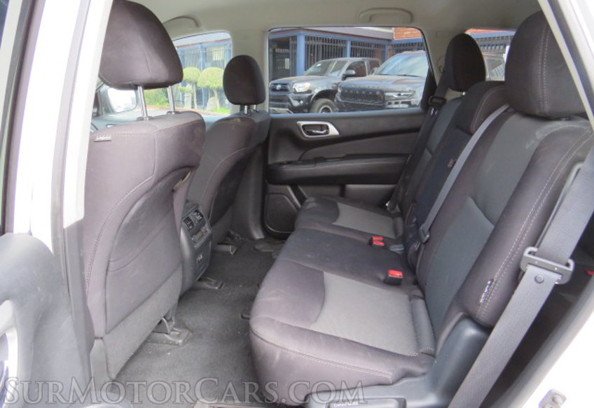 2020 Nissan Pathfinder - Image 32