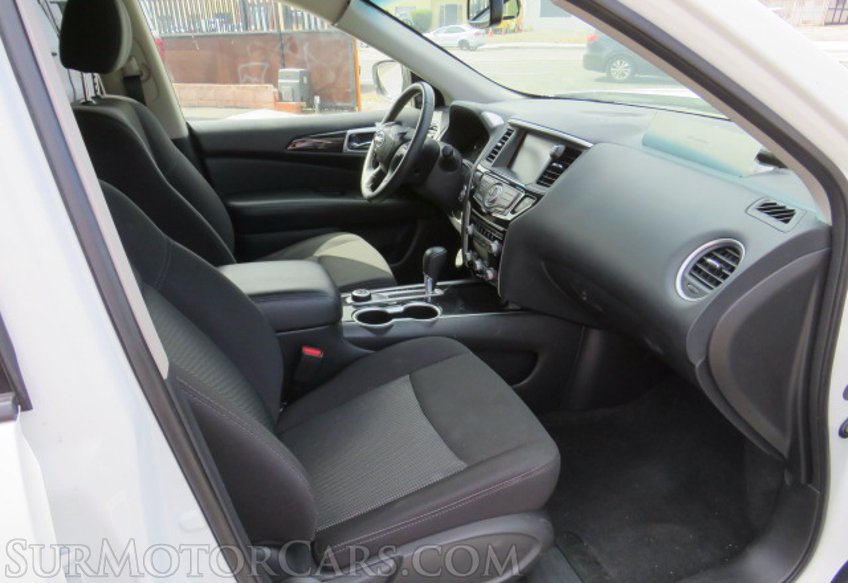 2020 Nissan Pathfinder - Image 26