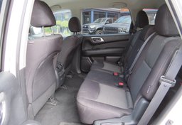 2020 Nissan Pathfinder - Image 32