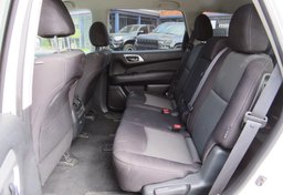 2020 Nissan Pathfinder - Image 30