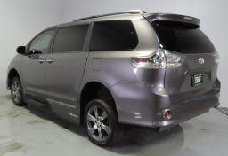 Thumbnail of 2015 Toyota Sienna