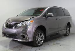 Thumbnail of 2015 Toyota Sienna