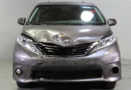 Thumbnail of 2015 Toyota Sienna