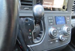 Thumbnail of 2015 Toyota Sienna