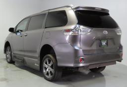 Thumbnail of 2015 Toyota Sienna