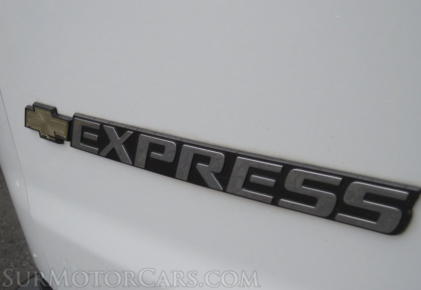 2019 Chevrolet Express Cargo Van - Image 19