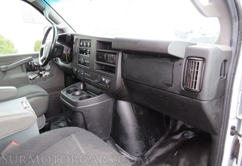 2019 Chevrolet Express Cargo Van - Image 32