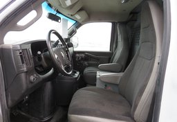 2019 Chevrolet Express Cargo Van - Image 31
